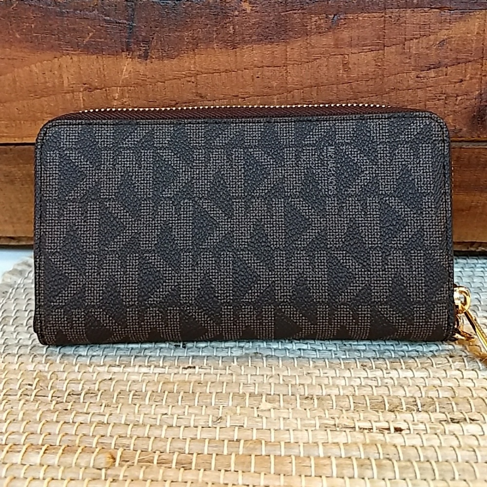 *1 LEFT* MK Large Phone Wallet - Picture 2 of 8